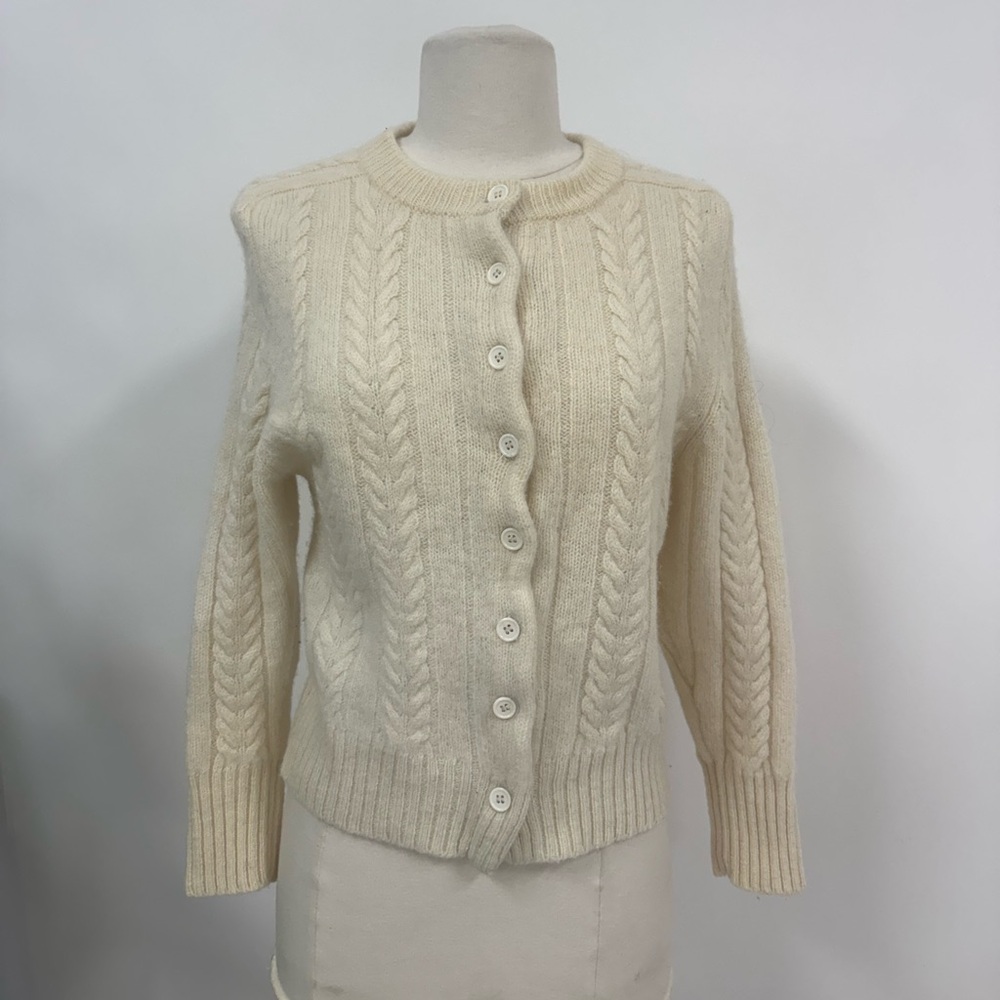 Vintage 90s Cream Color 100% Wool Sweater